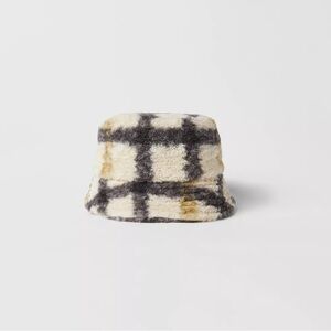 Zara kids boys girls plaid hat size 3-5 yrs